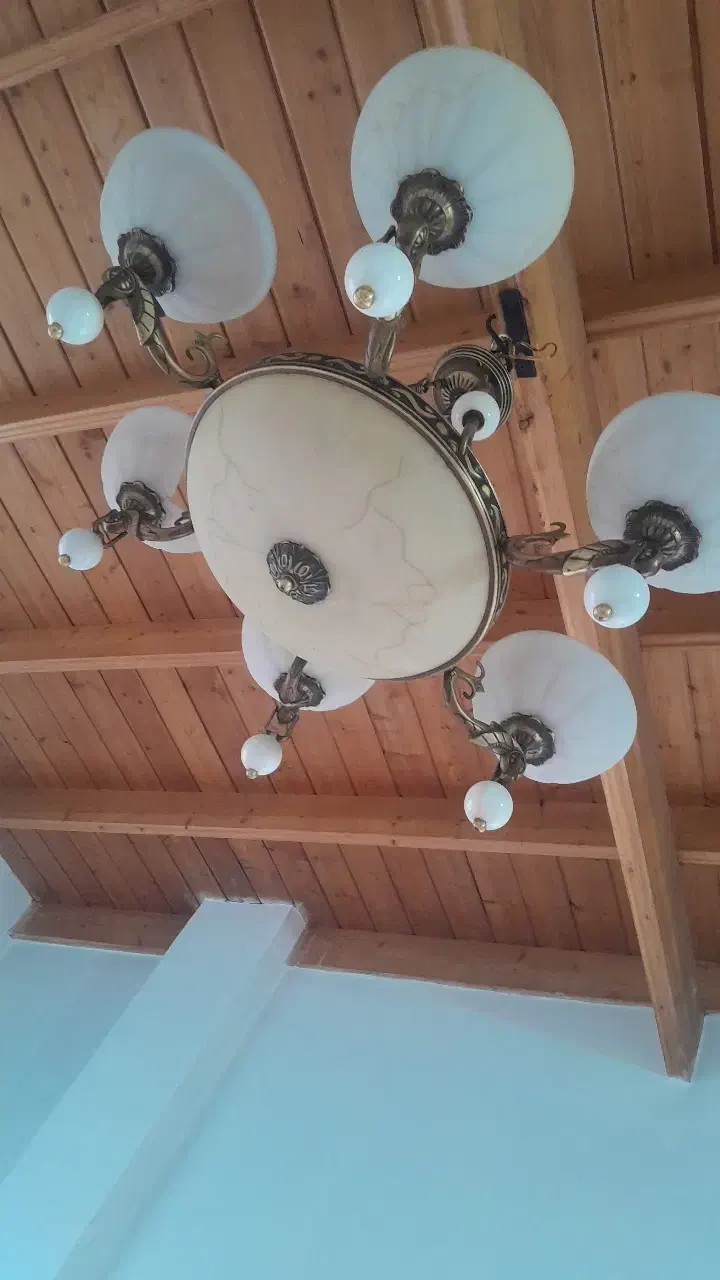 فروش فوری لوستر شش شاخه|لوستر و چراغ آویز|سلمان‌شهر, |دیوار