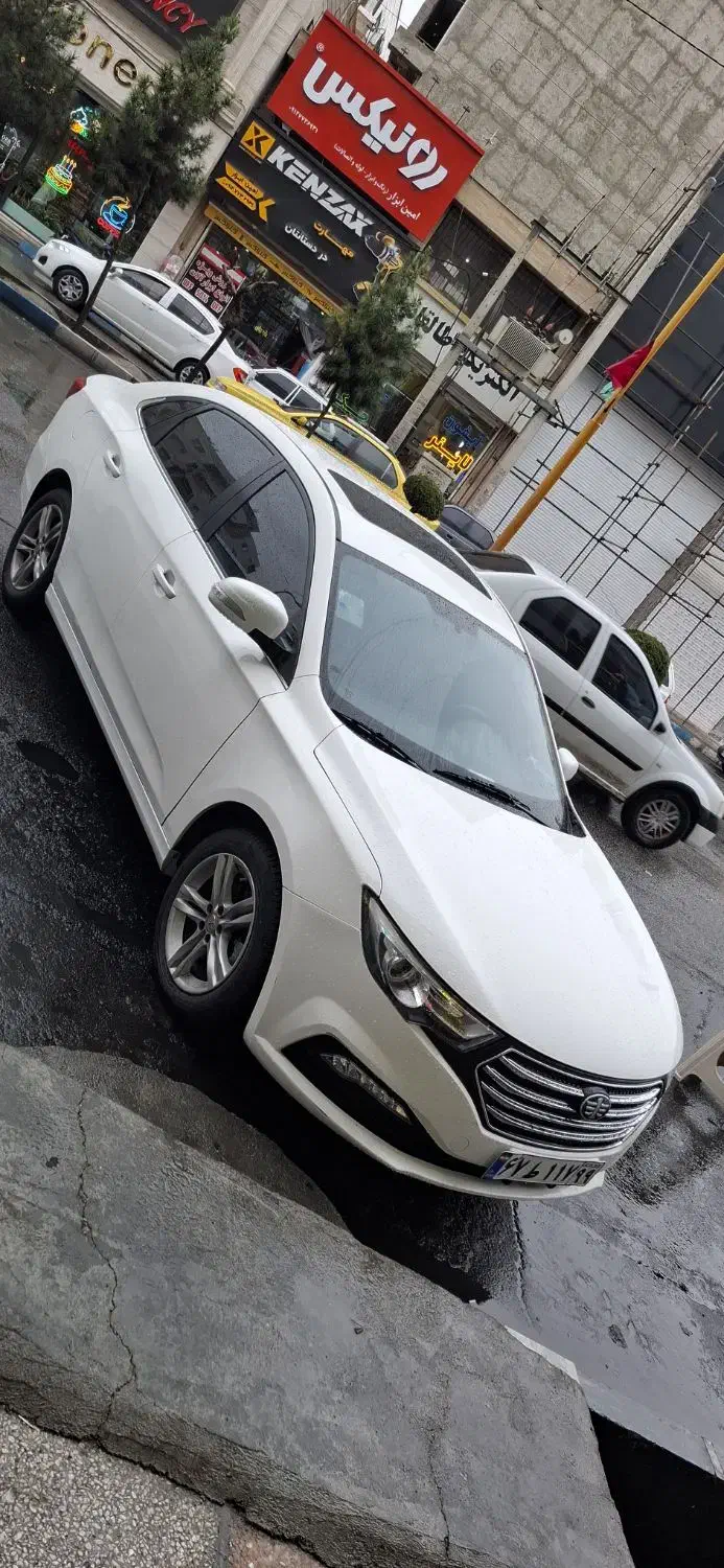 بسترن b30|خودرو سواری و وانت|اندیشه, اندیشه فاز ۱|دیوار