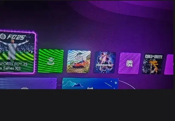 یک دستگاه Xbox Series S دو دسته در حد نو|کنسول، بازی ویدئویی و آنلاین|اندیشه, اندیشه فاز ۱|دیوار