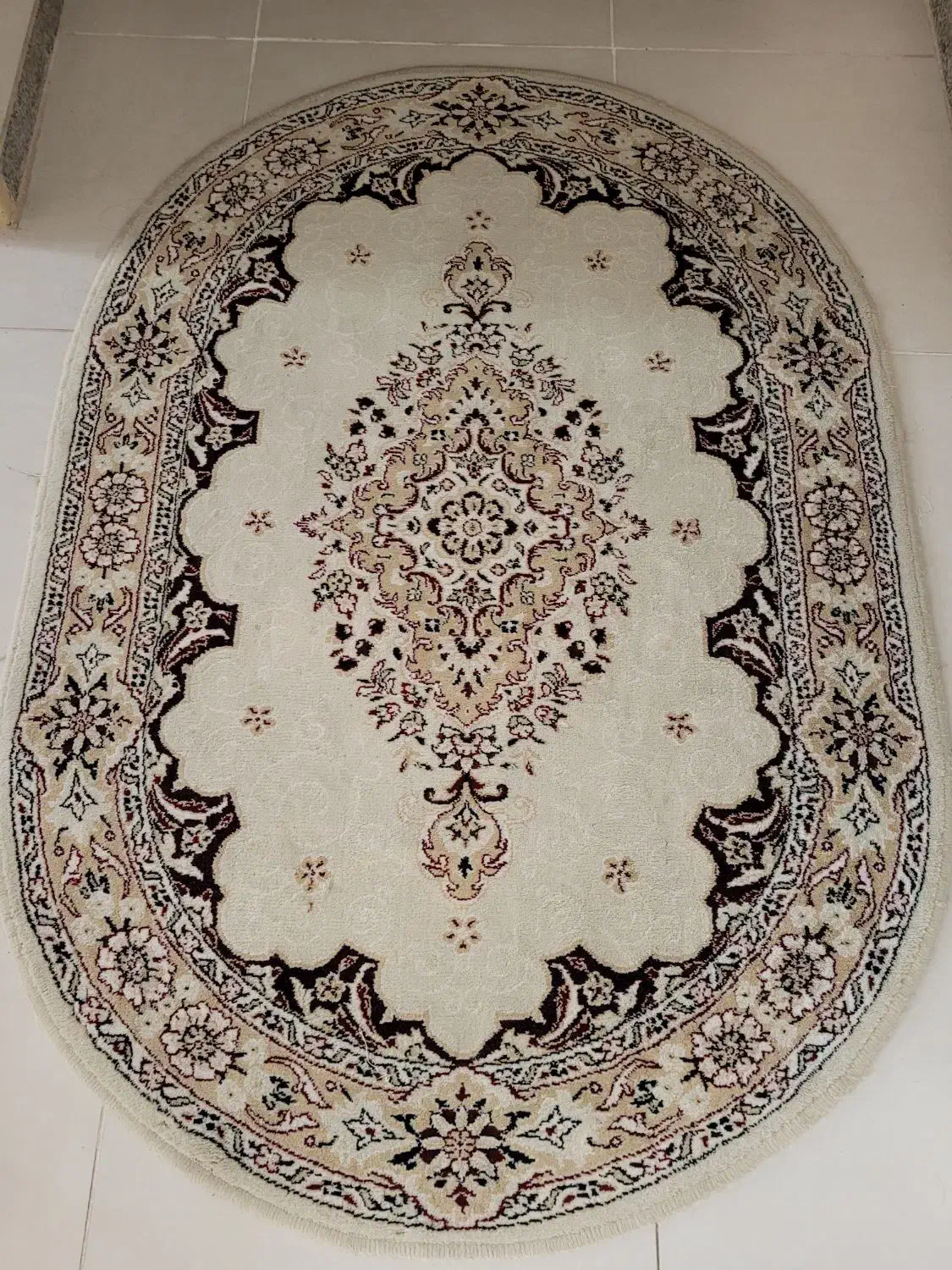 کناره بیضی شکل|فرش|اصفهان, شفق|دیوار