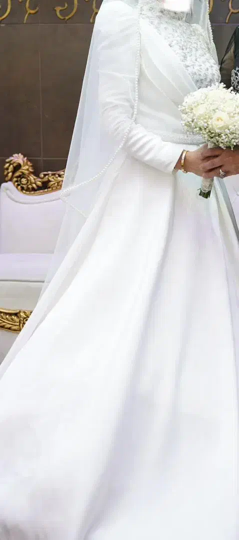 لباس عقد و عروسی|لباس|قم, لسانی|دیوار