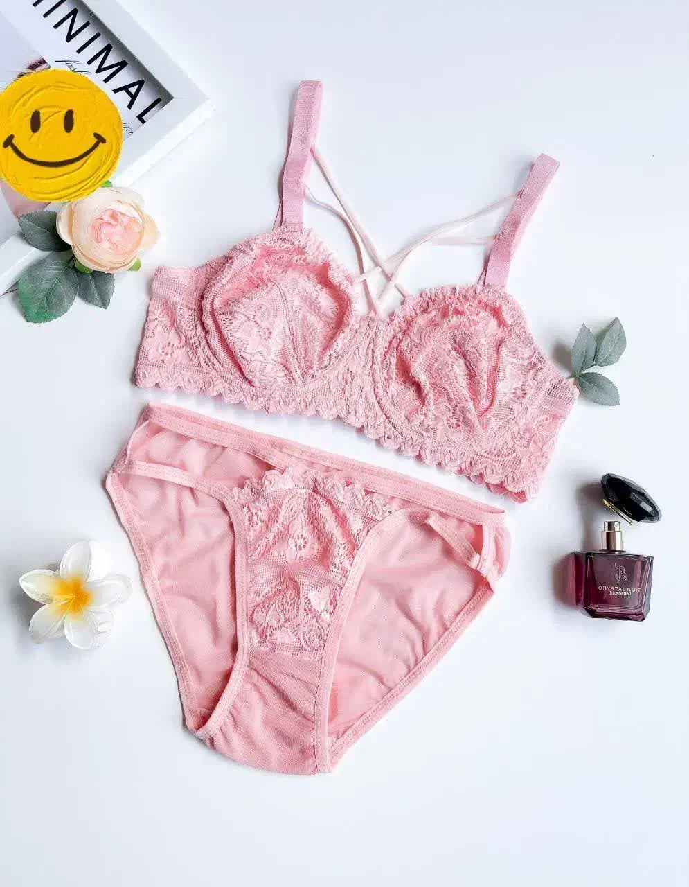 ست در رنگبندی تصویرا|لباس|خمین, |دیوار