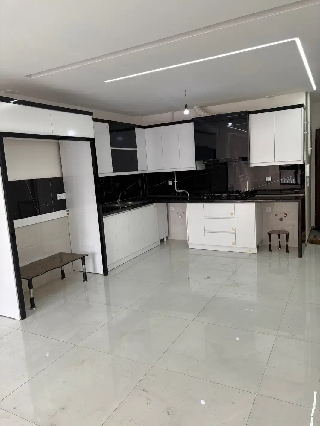 فروش آپارتمان ۱۰۰ متری (نوساز با وام )|فروش آپارتمان|صومعه‌سرا, |دیوار