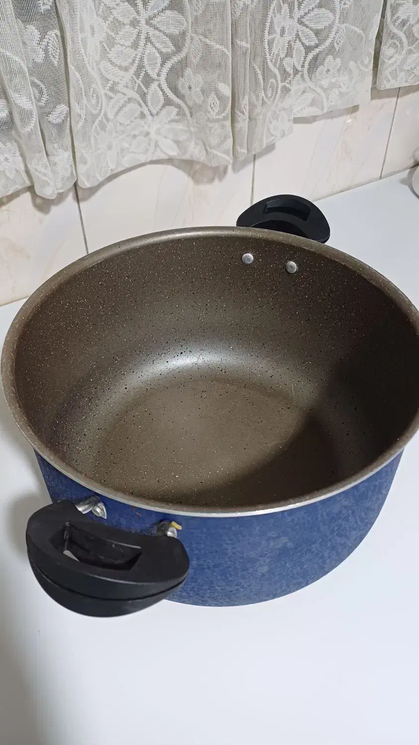 قابلمه|ظروف پخت‌وپز|فولادشهر, A2|دیوار