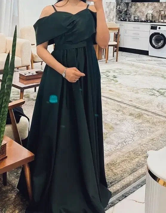 لباس مجلسی|لباس|رشت, پیرکلاچای|دیوار