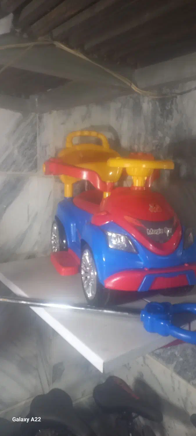 ماشین بچه|اسباب‌بازی بچه|گناباد, |دیوار