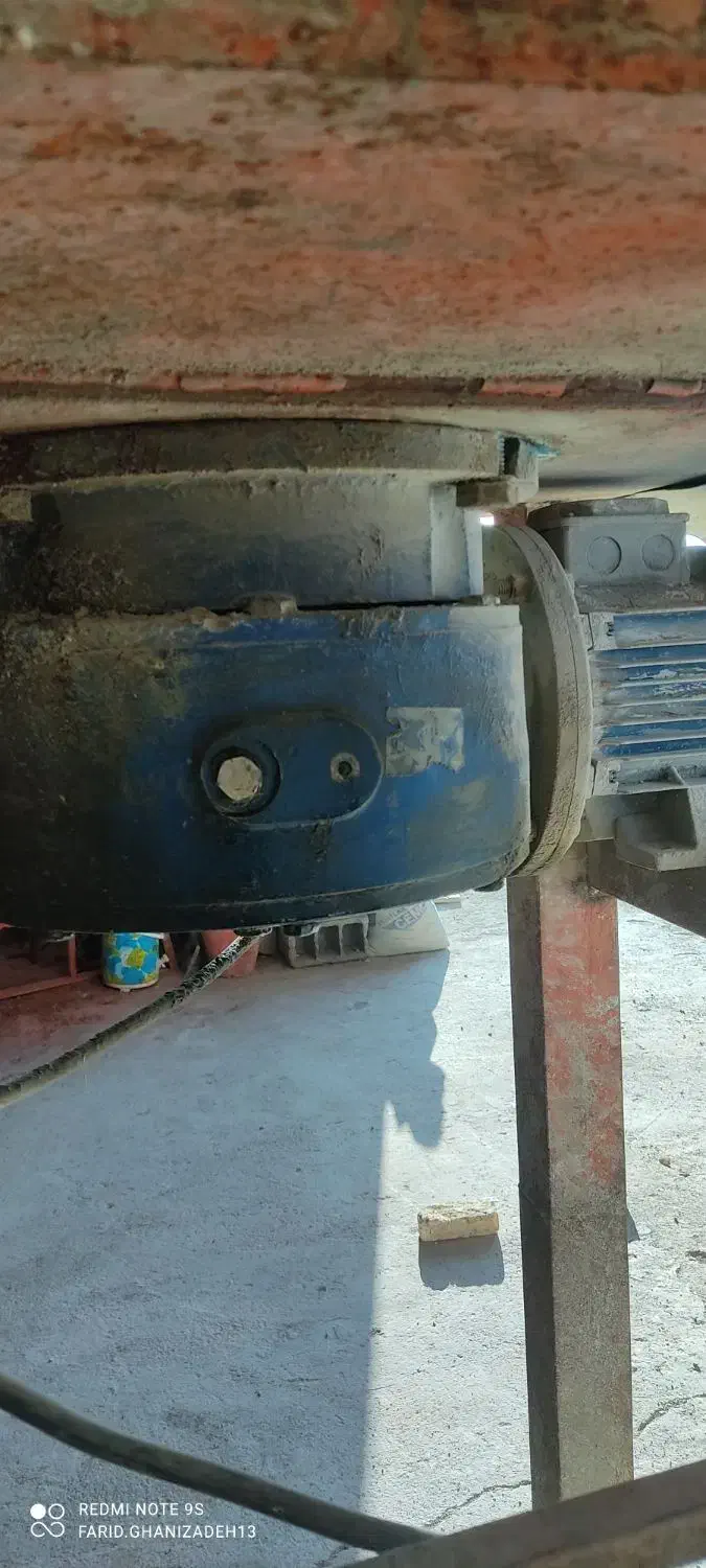 کارگاه موزاییک سازی|ماشینآلات صنعتی|شبستر, |دیوار