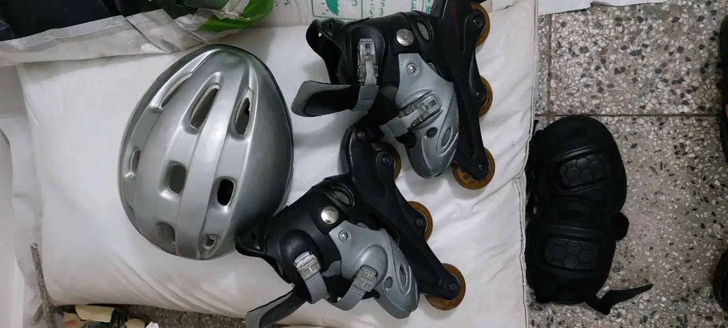 اسکیت و کلاه ایمنی و زانوبند|دوچرخه، اسکیت، اسکوتر|خرم‌آباد, |دیوار