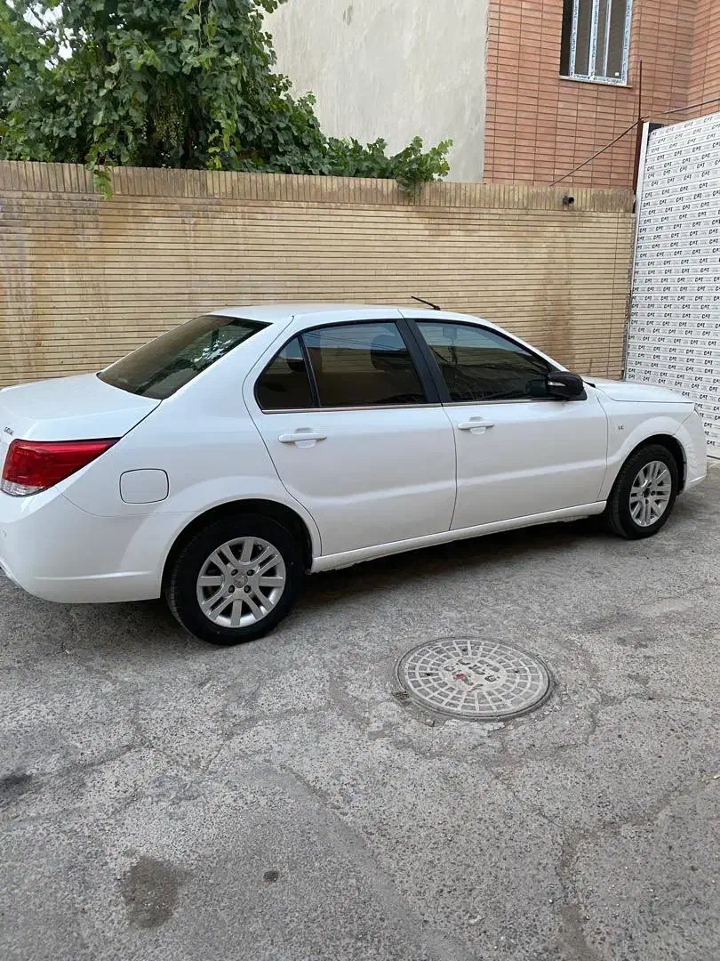 دنا۹۵|خودرو سواری و وانت|شاهین‌شهر, شهرک گلدیس|دیوار