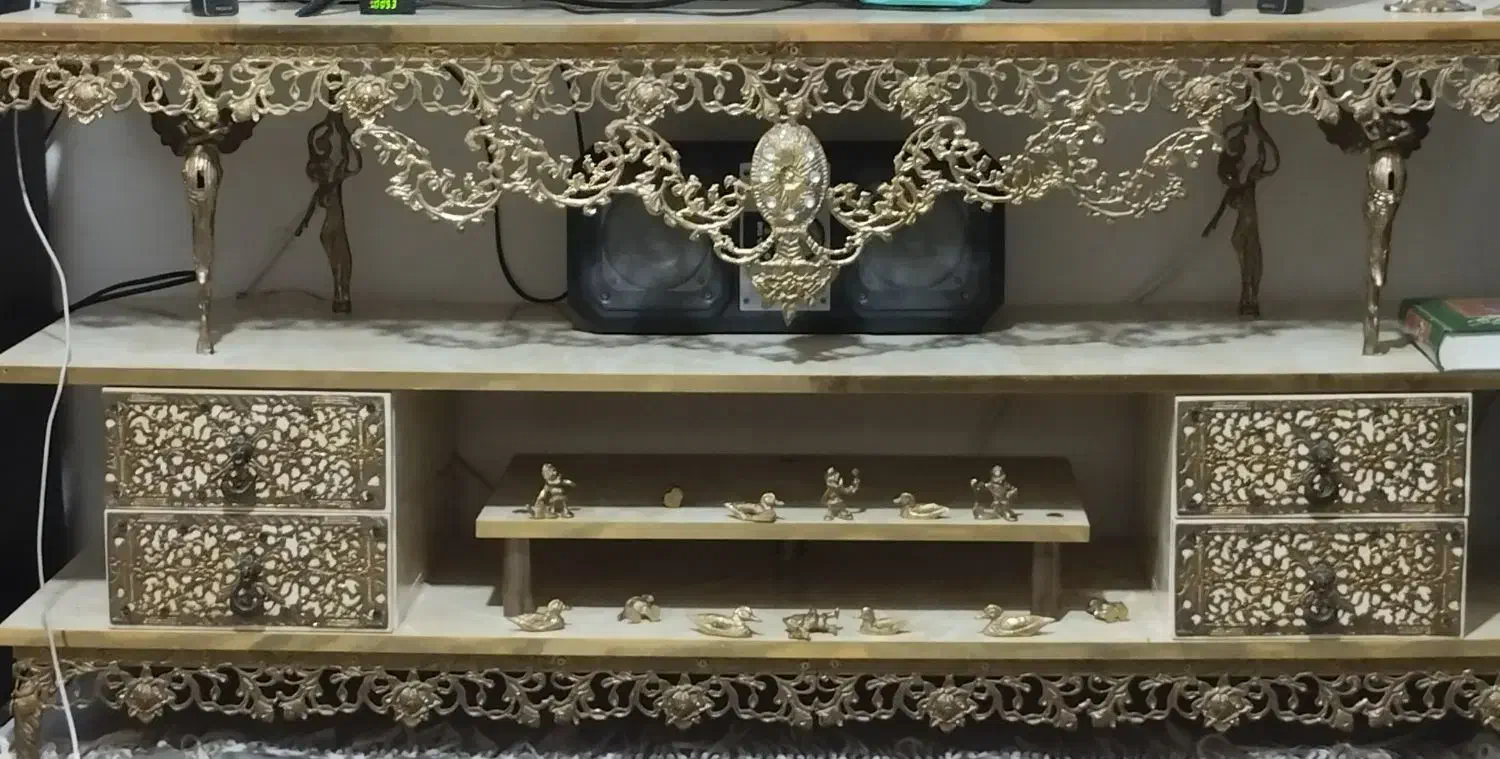 میز تلویزیون  تمام برنج|بوفه، ویترین، کنسول|پیشوا, |دیوار