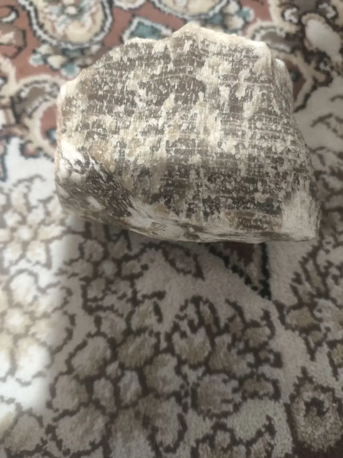 هر کی می دونه این سنگ چیه بیاد توضیح بده|کلکسیون و سرگرمی|دوگنبدان, |دیوار