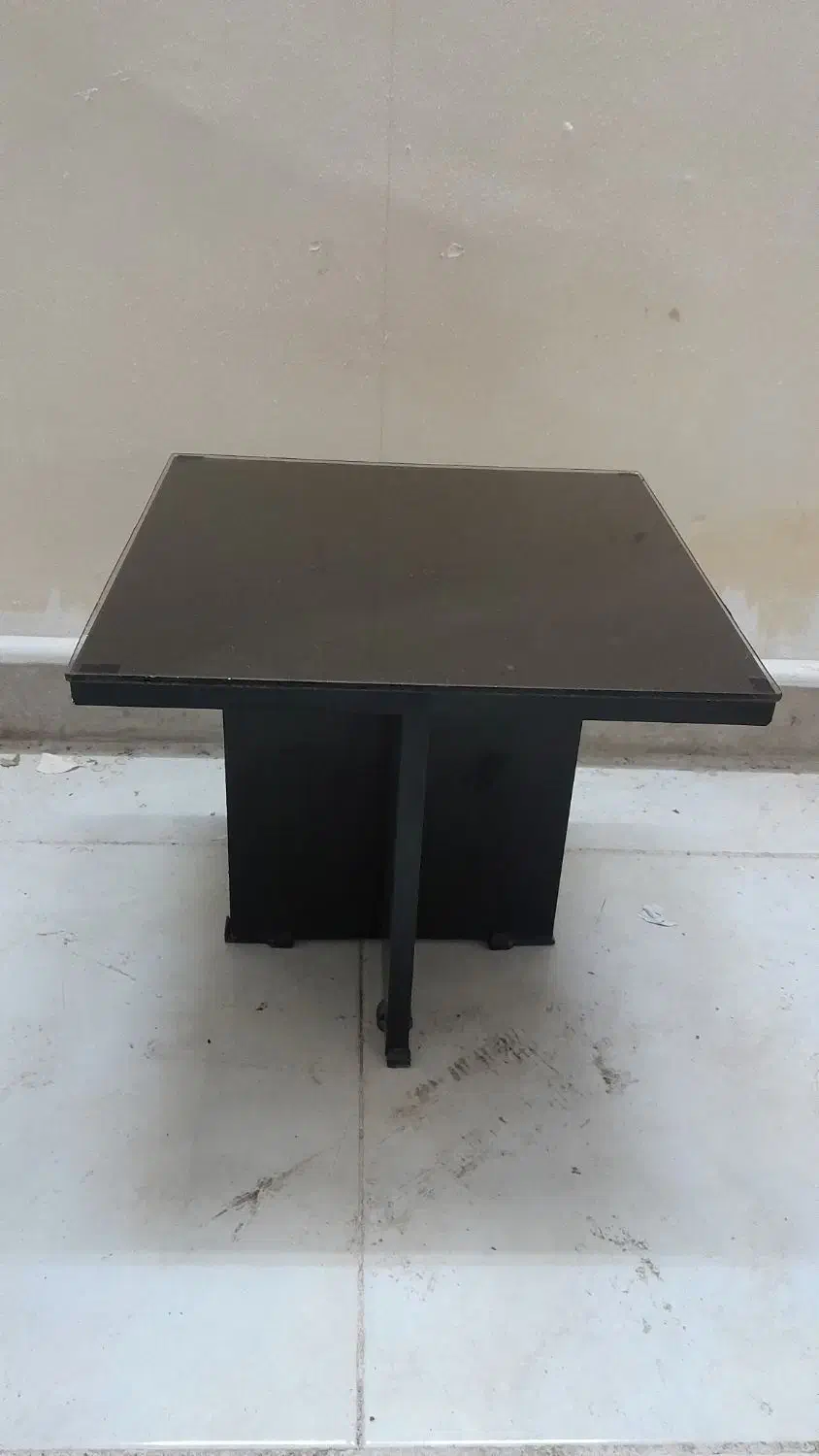 میز جلو مبلی|مبلمان خانگی و میز عسلی|اسلام‌شهر, شهرک محمدیه|دیوار