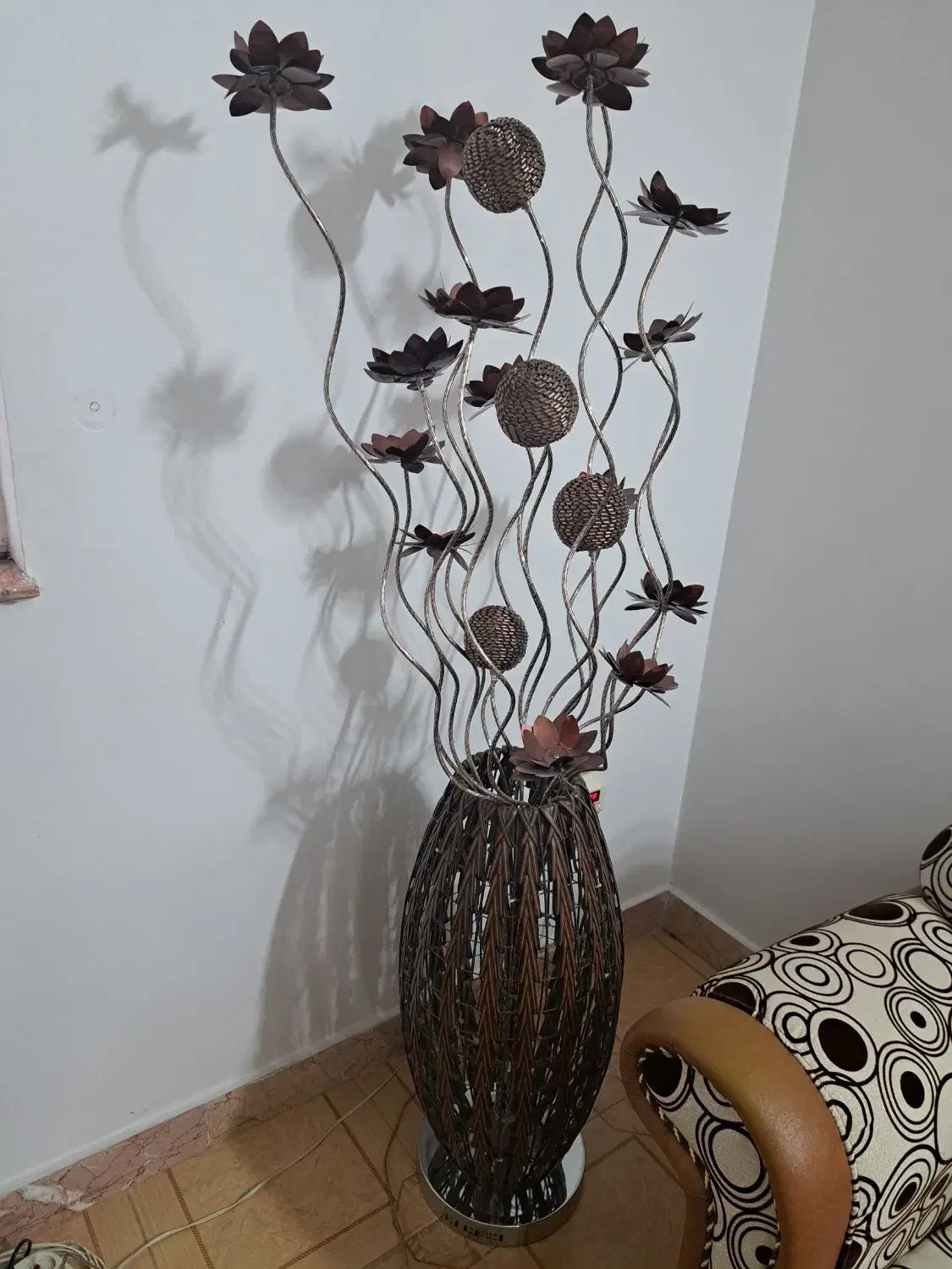 آپاژور ایستاده دکوری|چراغ خواب و آباژور|رشت, ساغری سازان|دیوار