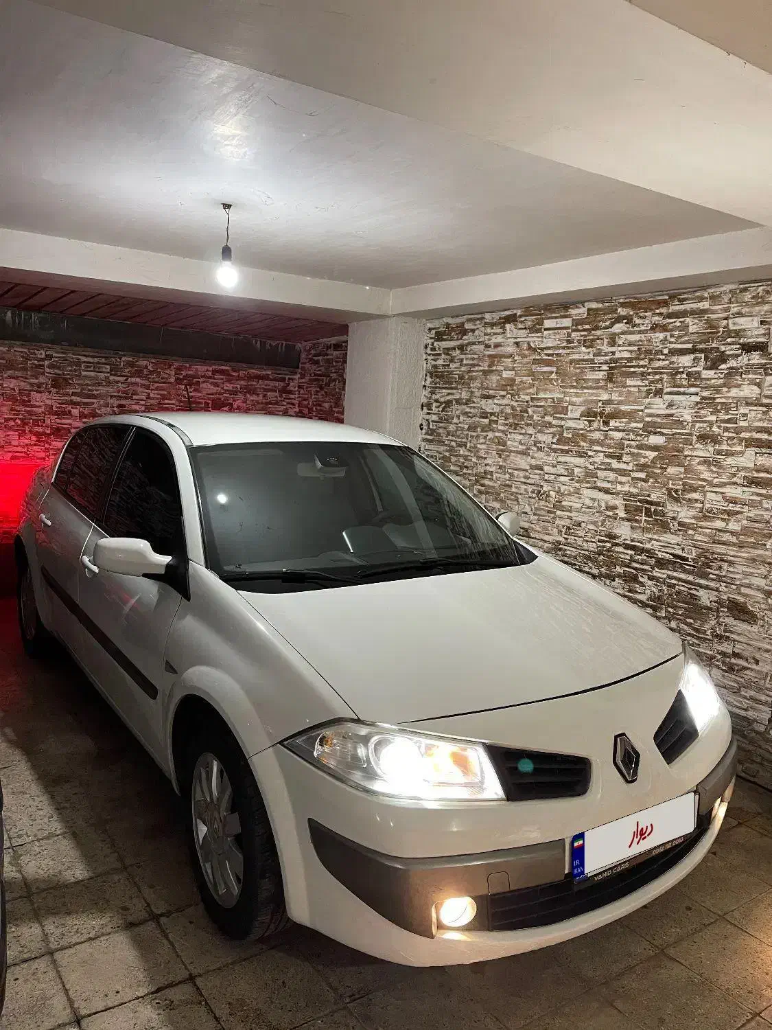 مگان۲۰۰۰ اتومات مدل ۱۳۹۰کم کارکرد|خودرو سواری و وانت|کرج, فاز ۳ مهرشهر|دیوار