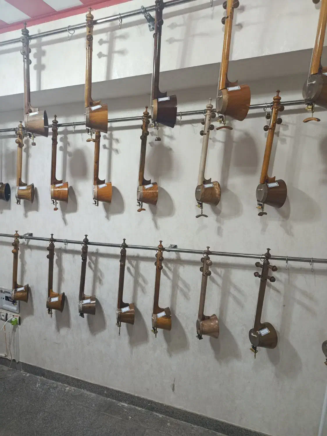 انواع کمانچه پشت باز|سازهای سنتی|خرم‌آباد, |دیوار