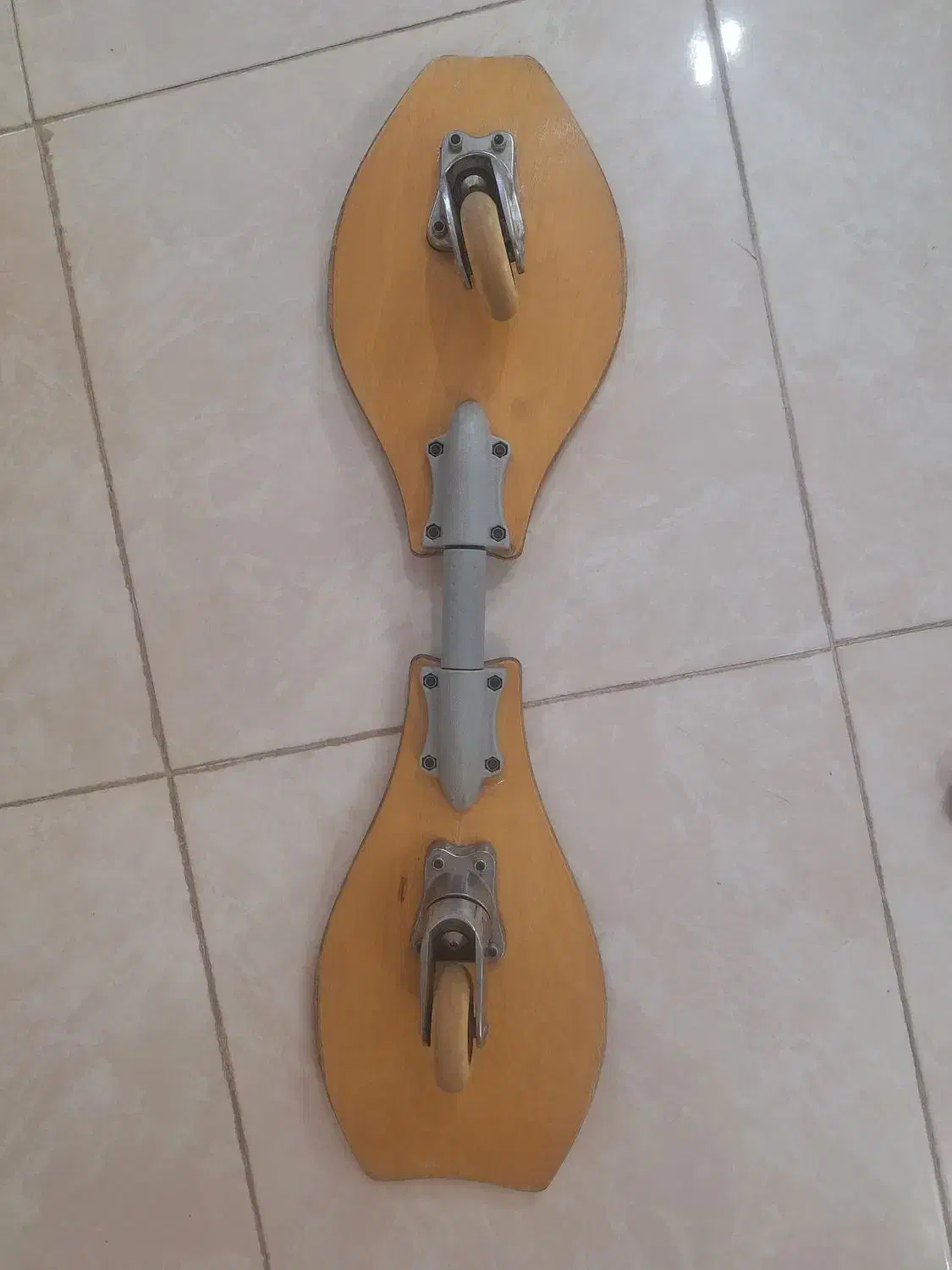 اسکیت برد حرفه ای|دوچرخه، اسکیت، اسکوتر|شیراز, گویم|دیوار