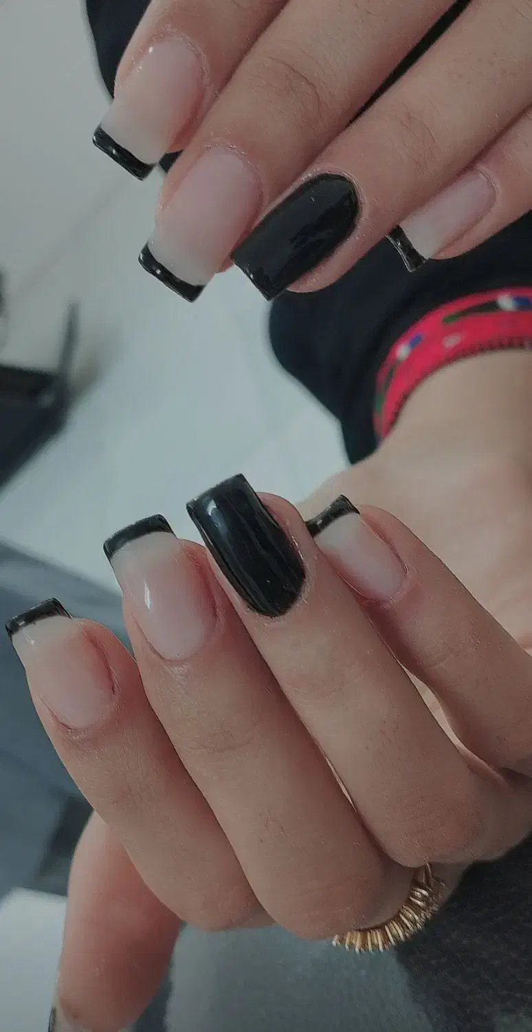 کاشت و طراحی تخصصی ناخن|خدمات آرایشگری و زیبایی|خاش, |دیوار