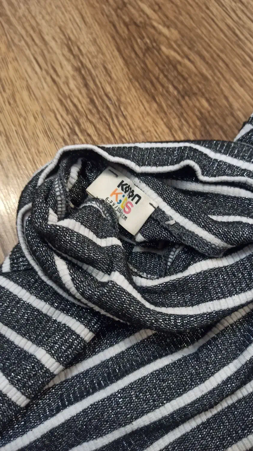 لباس دخترانه ششتا هشت سال بستگی به جثه داره|کفش و لباس بچه|کرج, گوهردشت|دیوار