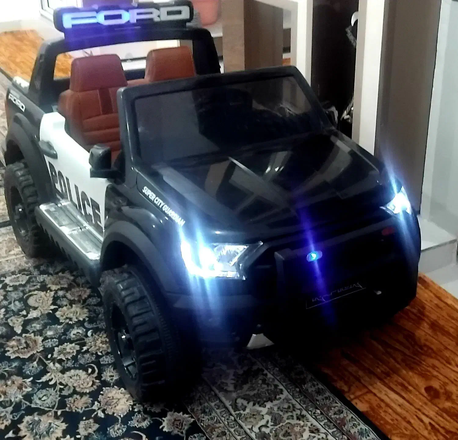 ماشین شارژی پلیسی(فورد)|اسباببازی بچه|سنندج, |دیوار