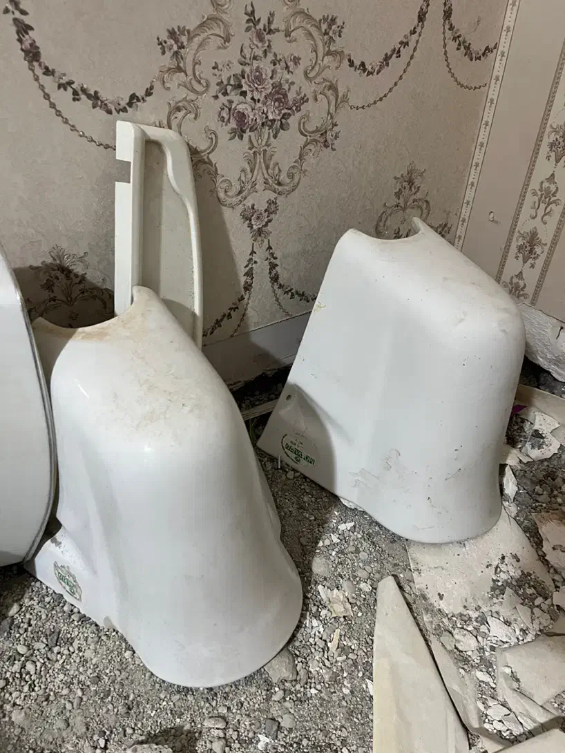 روشویی و توالت فرنگی|لوازم سرویس بهداشتی|کرمان, |دیوار