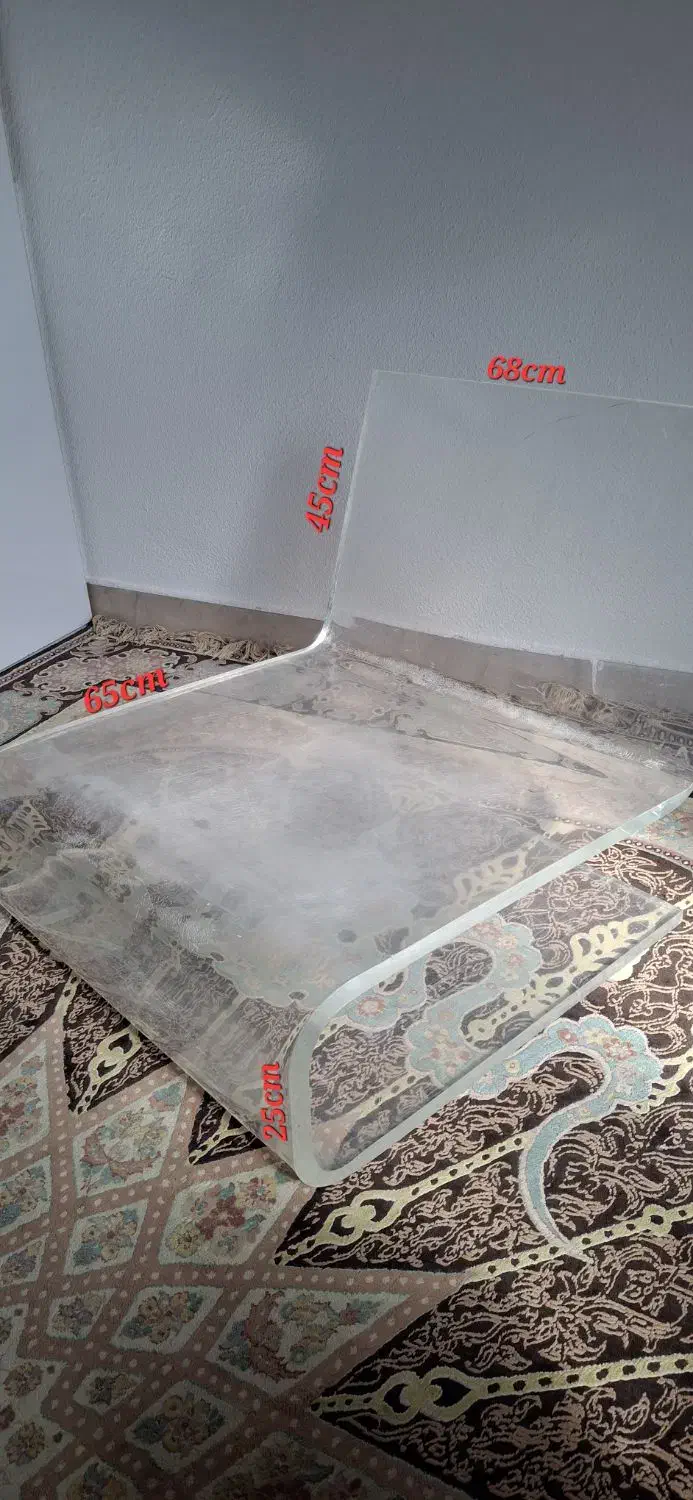 دو عدد صندلی خاص و شیک|صندلی و نیمکت|کیش, |دیوار