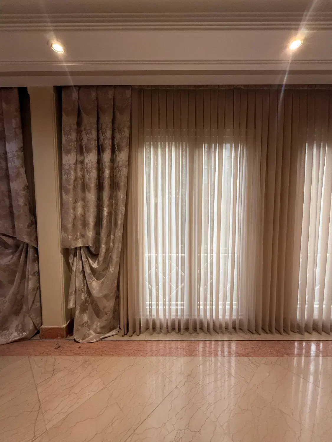 پرده پذیرایی بزرگ و درجه یک|پرده، رانر، رومیزی|تهران, نیاوران|دیوار