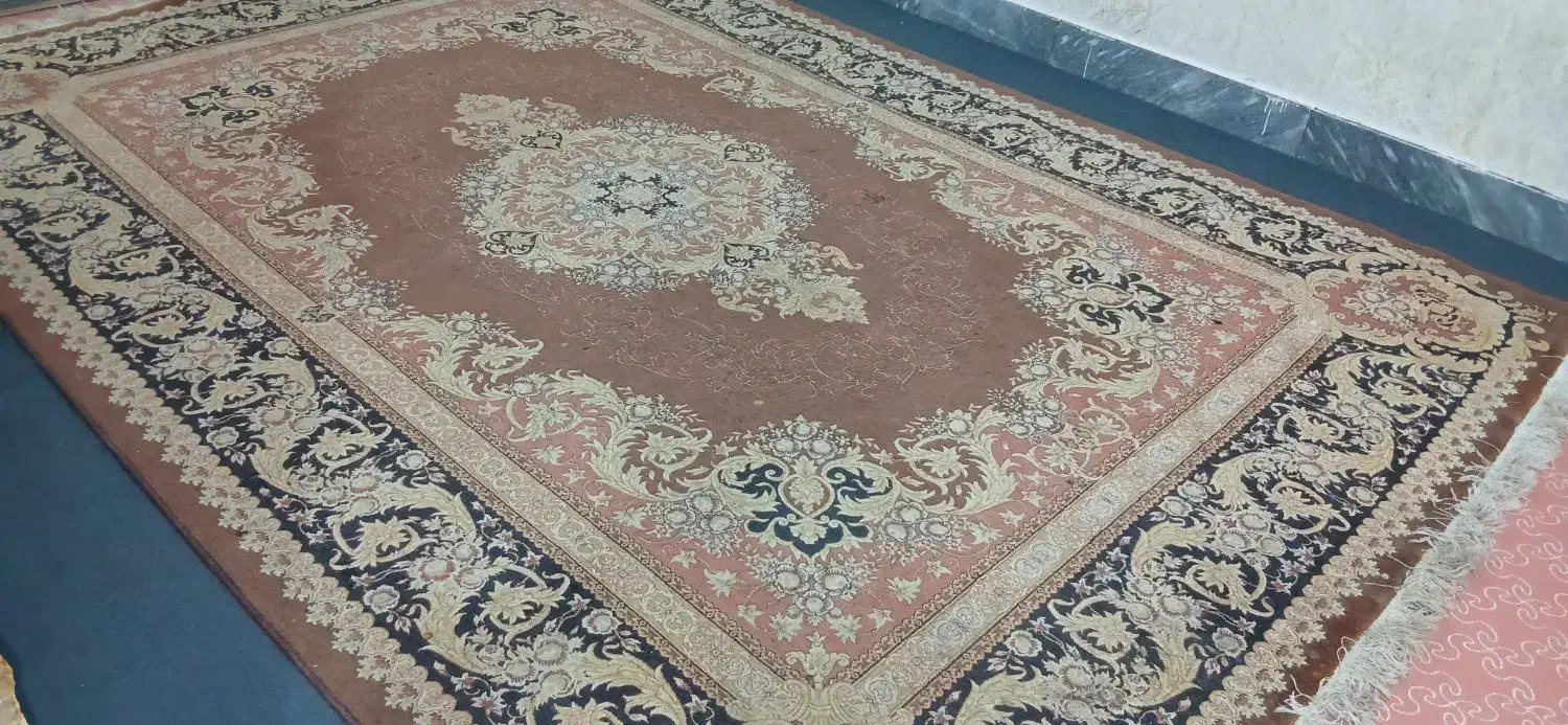 فرش ۹متری فرهی ابریشم|فرش|بروجرد, |دیوار