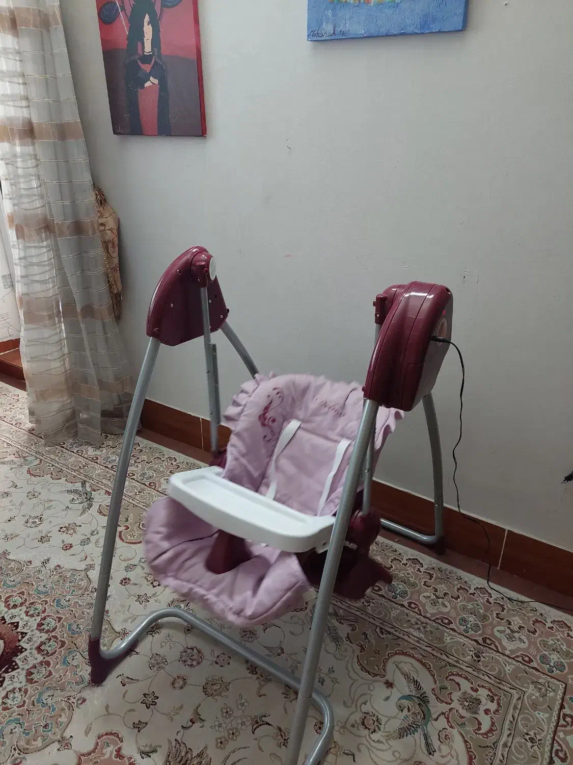 تاب برفی و میز غذا خوری کودک|تخت و صندلی بچه|شیراز, شهرک ایثار|دیوار