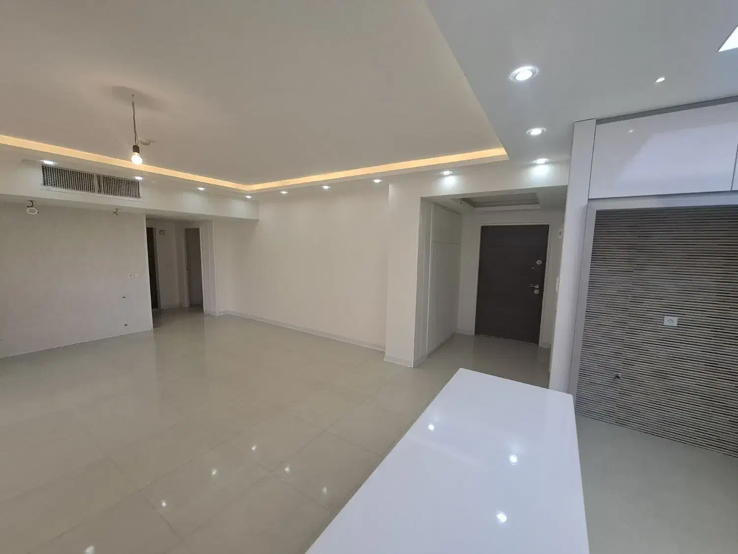 آپارتمان دوخوابه جنوبی کلید نخورده|فروش آپارتمان|اصفهان, شفق|دیوار