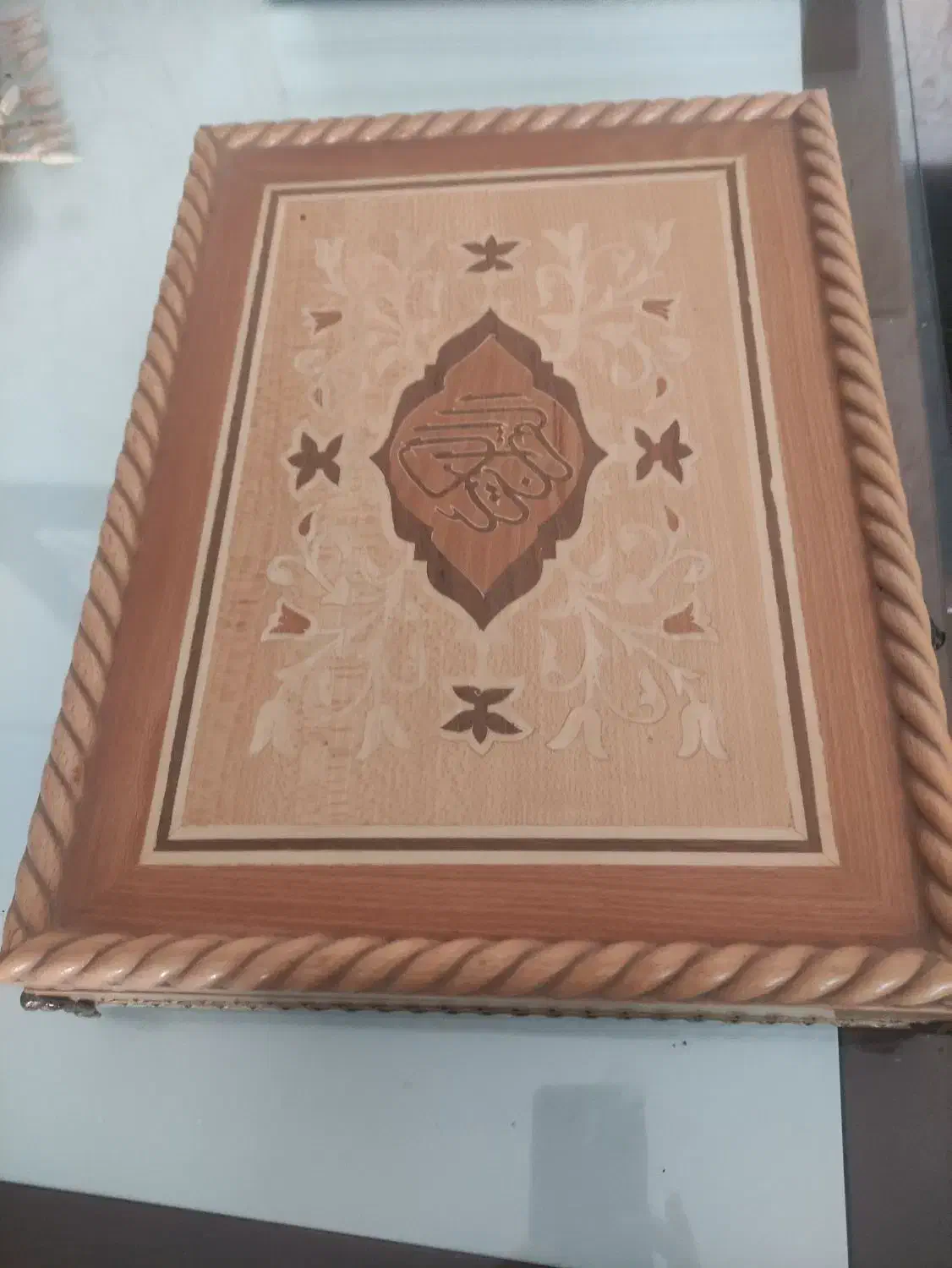 قرآن و جا قرانی|کتاب و مجله مذهبی|اصفهان, دستگرده|دیوار