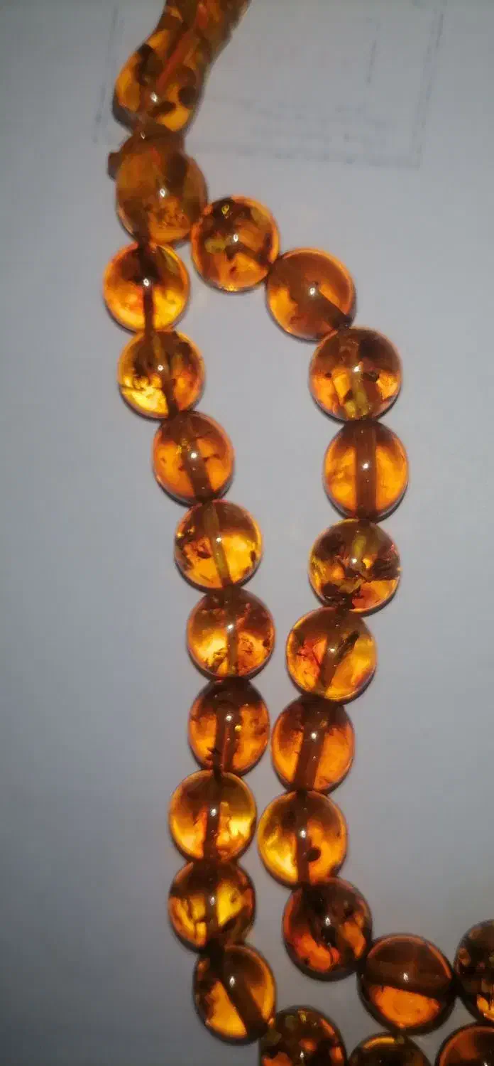 تسبیح کهربا|کلکسیون اشیاء عتیقه|اهواز, کمپلو جنوبی|دیوار