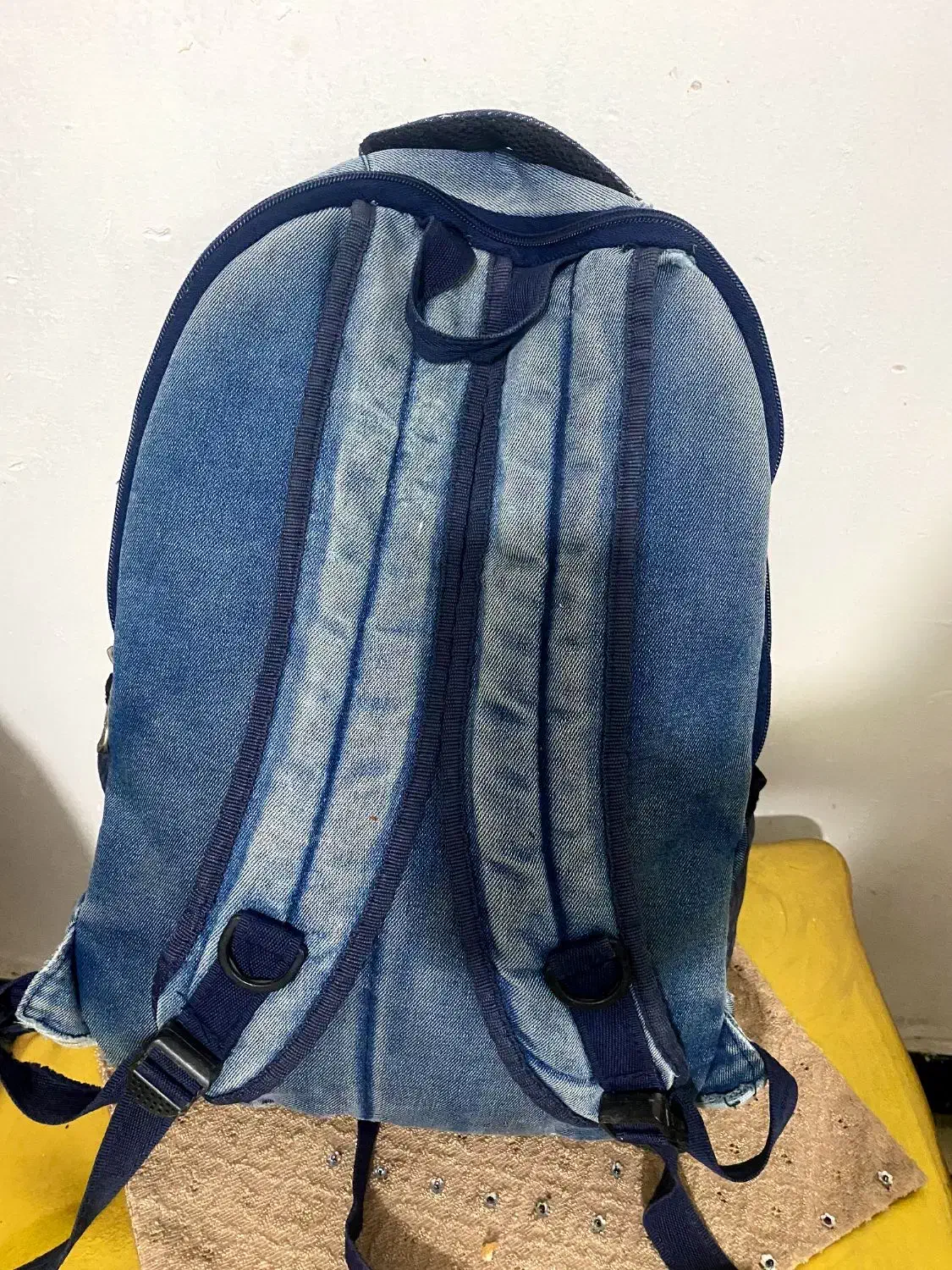 کیف مدرسه ای لی درجه یک|کیف، کفش، کمربند|اهواز, کمپلو جنوبی|دیوار