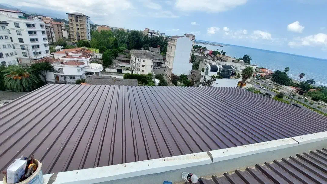 پوشش سقف شیروانی حلب وآب بندی ایرانیت وناودان|خدمات پیشه و مهارت|نوشهر, |دیوار