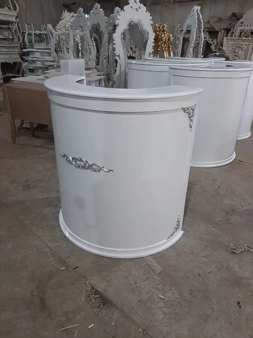 تجهیزات ارایشگاهی|آرایشگاه و سالن‌های زیبایی|میاندوآب, |دیوار