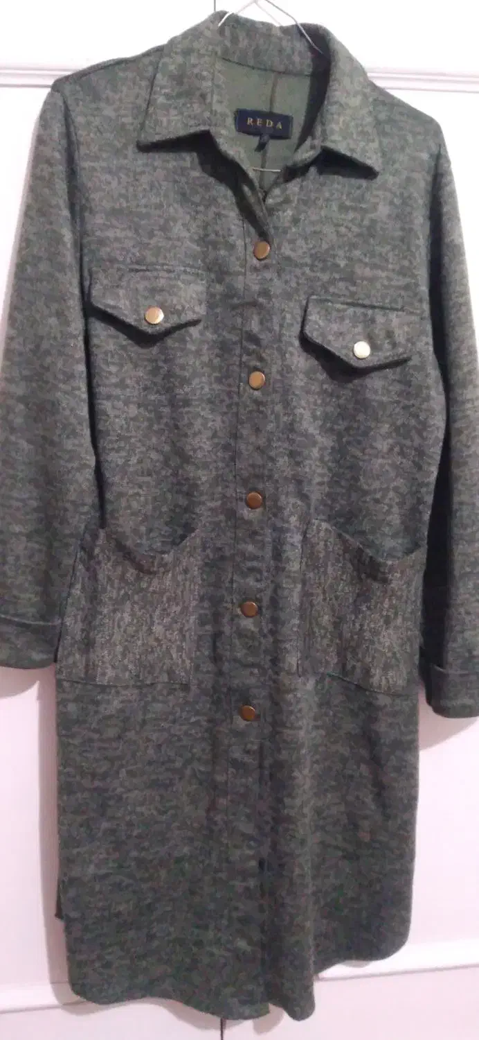 مانتو و تونیک|لباس|نیشابور, فرح بخش|دیوار