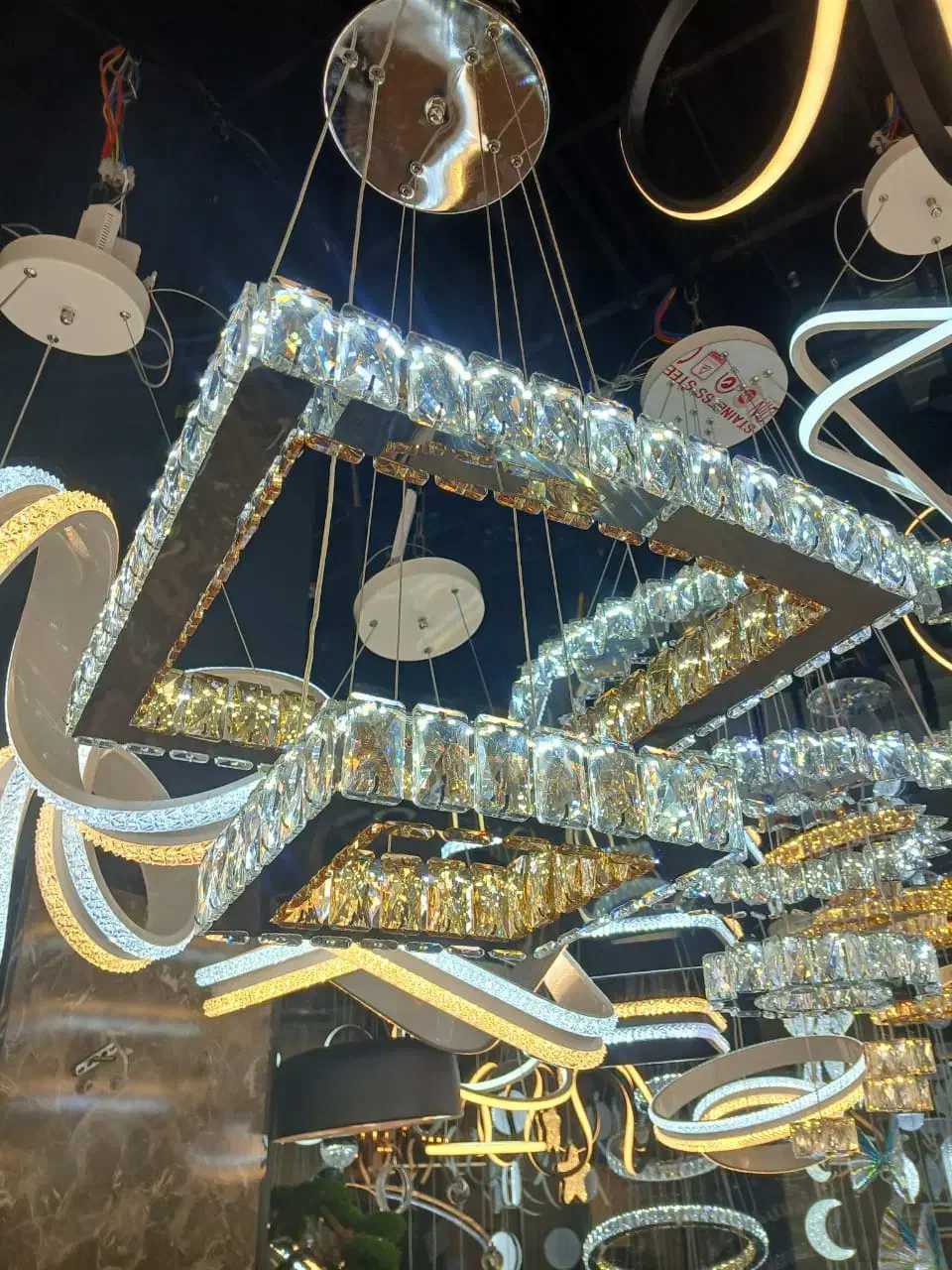 لوستر کریستالی سه حالته|لوستر و چراغ آویز|تهران, اتابک|دیوار