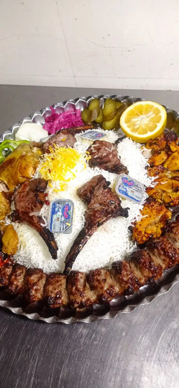 سراشپز غذای ایرانی شاندیزی هستم|استخدام خدمات فروشگاه و رستوران|مشهد, رده|دیوار