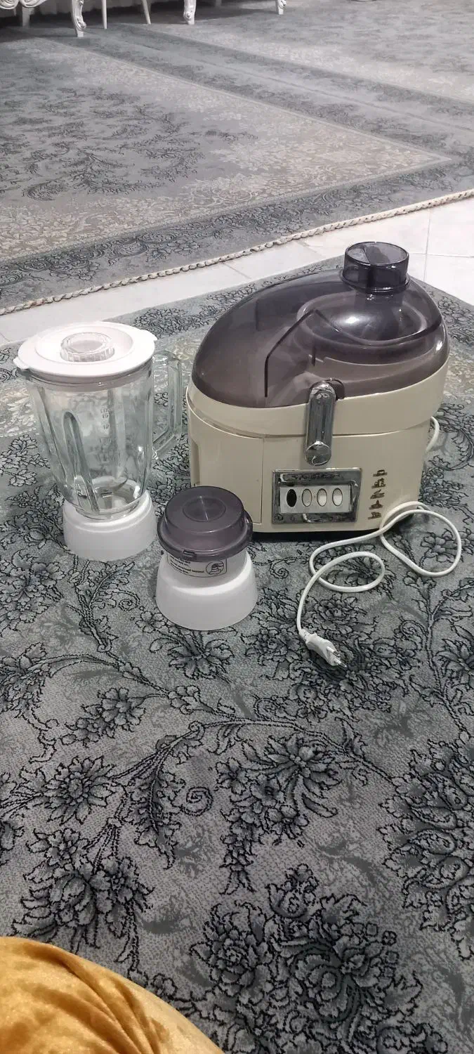 آبمیوه گیری سه کاره|آبمیوه‌گیر و آب‌مرکبات‌گیر|نیشابور, مازول|دیوار