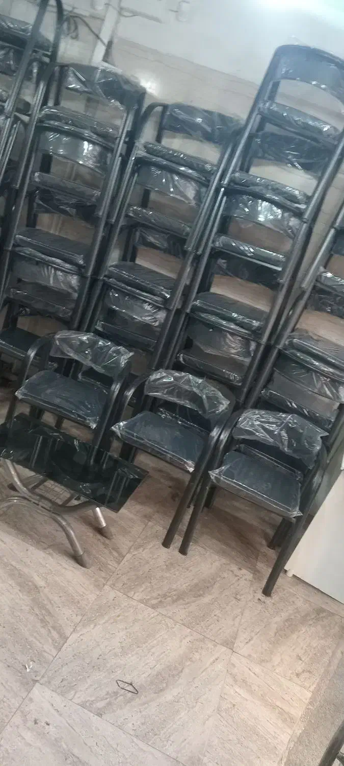 تولید و پخش انواع صندلی انتظار و جلو مبلی|صندلی و نیمکت|قدس, شهر‌قدس|دیوار