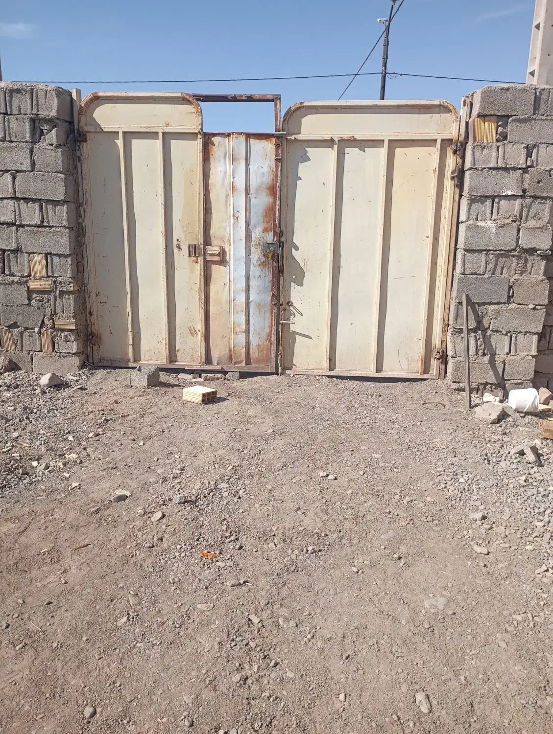 درب حیاط|مصالح و تجهیزات ساختمان|بم, |دیوار