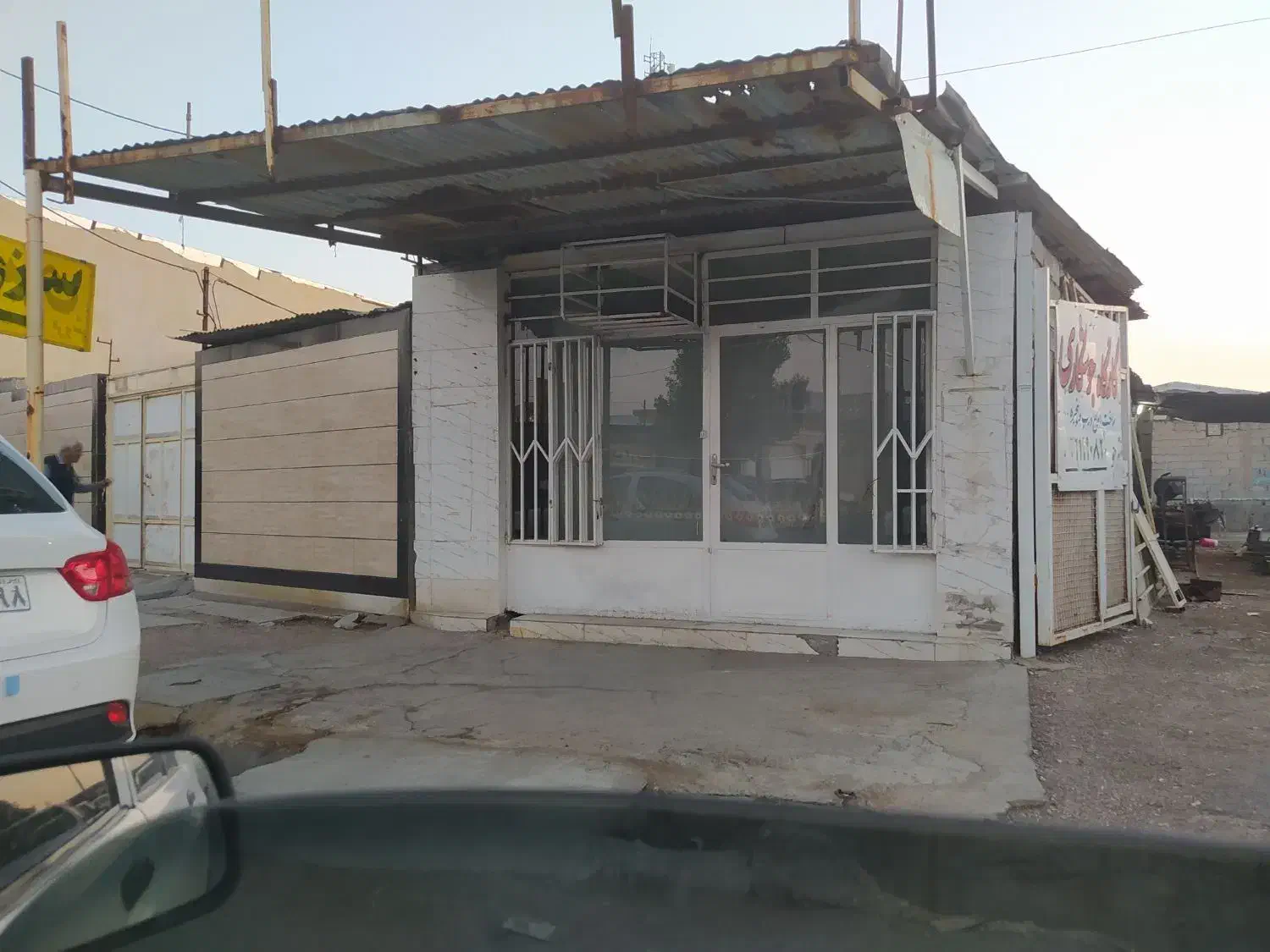 مغازه 24متری میدان فردوسی|اجارهٔ مغازه و غرفه|دهلران, |دیوار