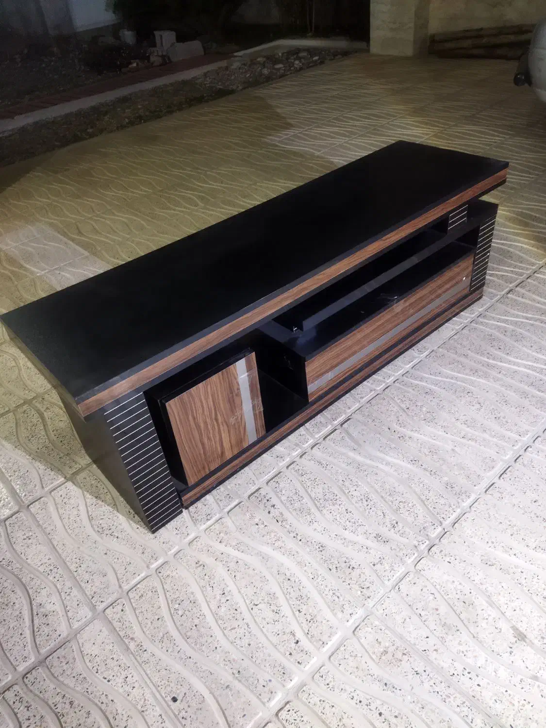 میز تلویزیون چوبی و شیشه ای|میز تلویزیون|رشت, منظریه|دیوار