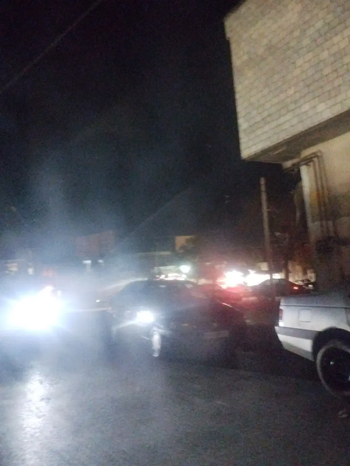 مدارک پیداشده|اشیا|بروجرد, |دیوار