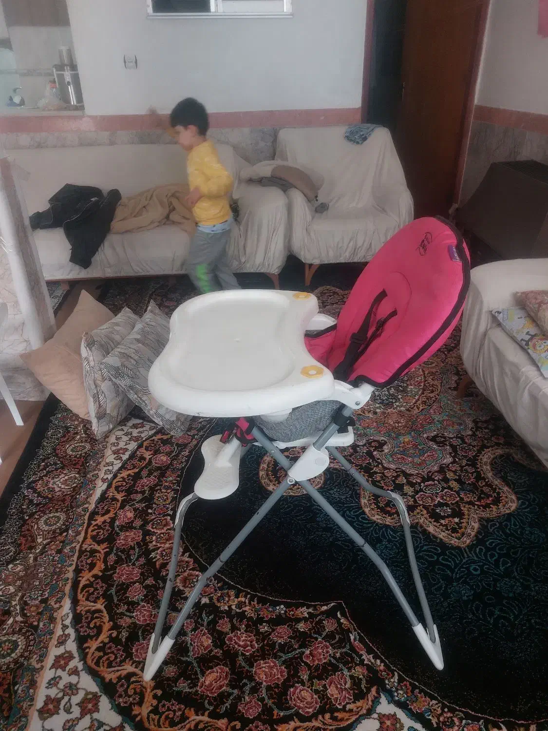 صندلی کودک|تخت و صندلی بچه|بجنورد, |دیوار