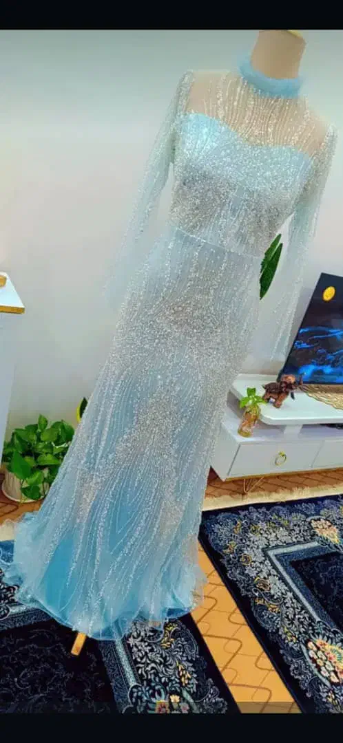 لباس مجلسی|لباس|باوی, |دیوار