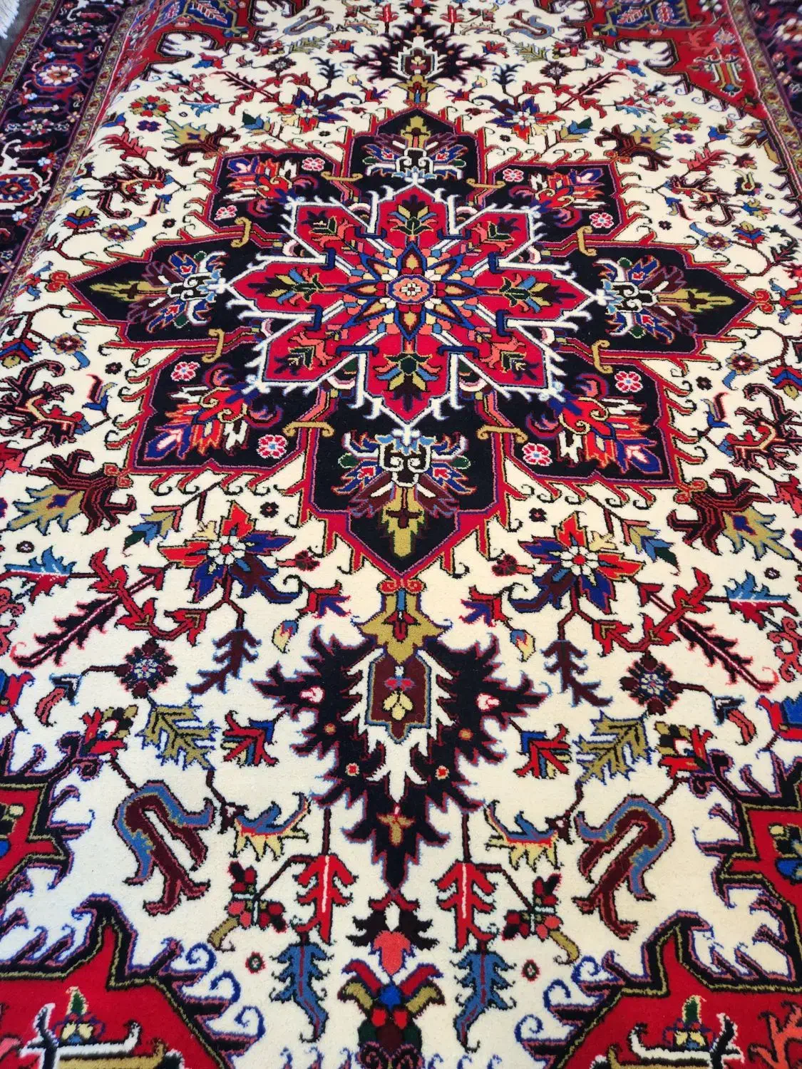 نیازمند بافنده فرش هریس نقشه|استخدام هنری و رسانه|تبریز, |دیوار