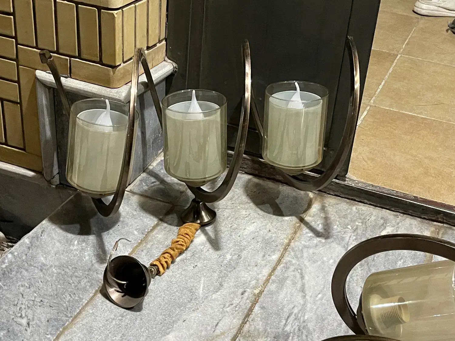 لوستر|لوستر و چراغ آویز|شیراز, تندگویان|دیوار