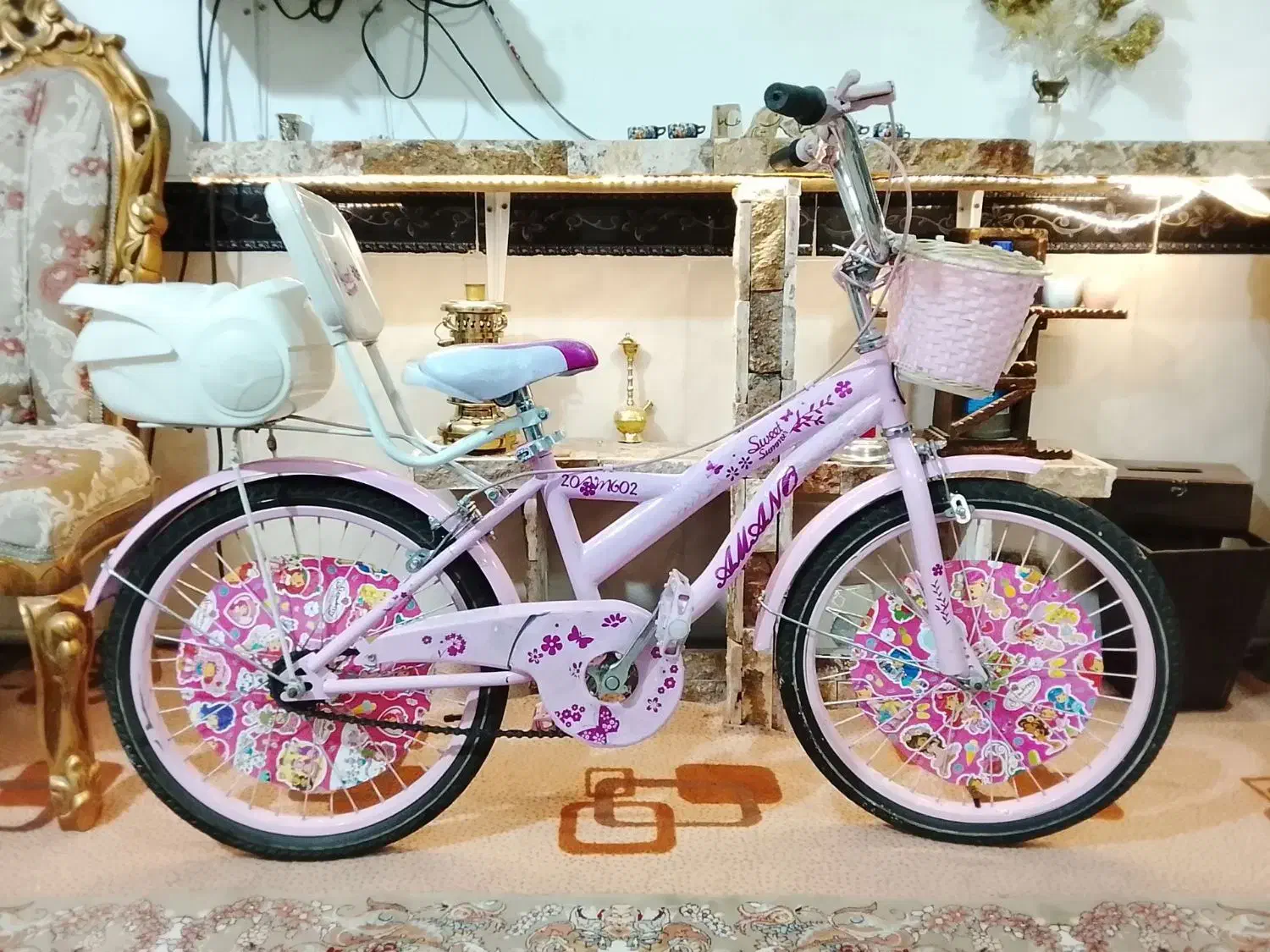 دوچرخه سایز ۲۰دخترانه درحد نونونو بسیار خوشرنگ|دوچرخه، اسکیت، اسکوتر|رباط‌کریم, منجیل آباد|دیوار