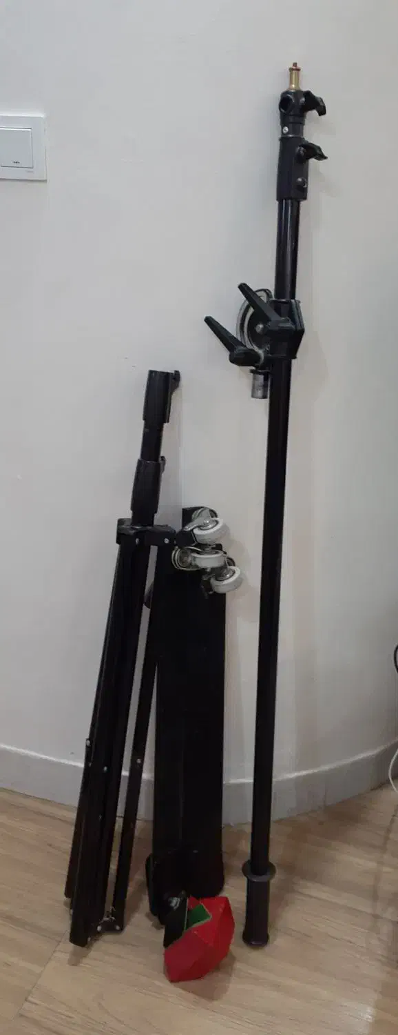 سهپایه چرخدار بوم عکاسی به همراه وزنه|دوربین عکاسی و فیلمبرداری|تهران, تهرانپارس غربی|دیوار