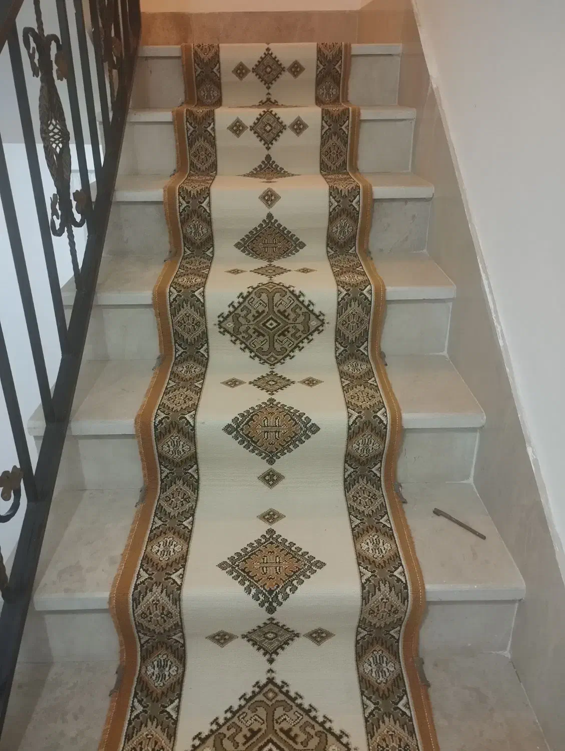 پله|فرش|مشگین شهر, |دیوار